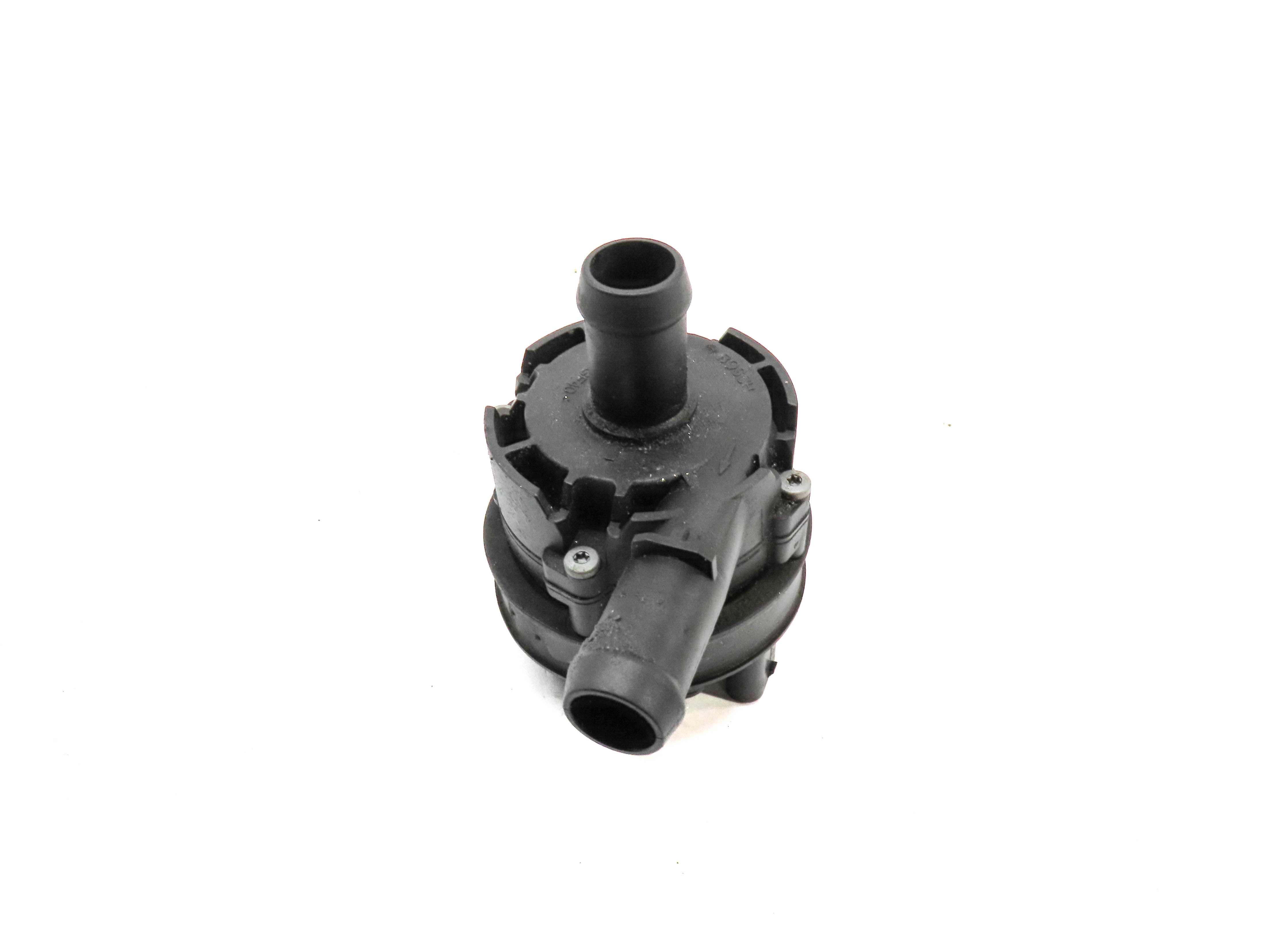 2016 MERCEDES CLA250 (W117) 2.0L ENGINE AUXILIARY WATER COOLANT PUMP — exact item pictured